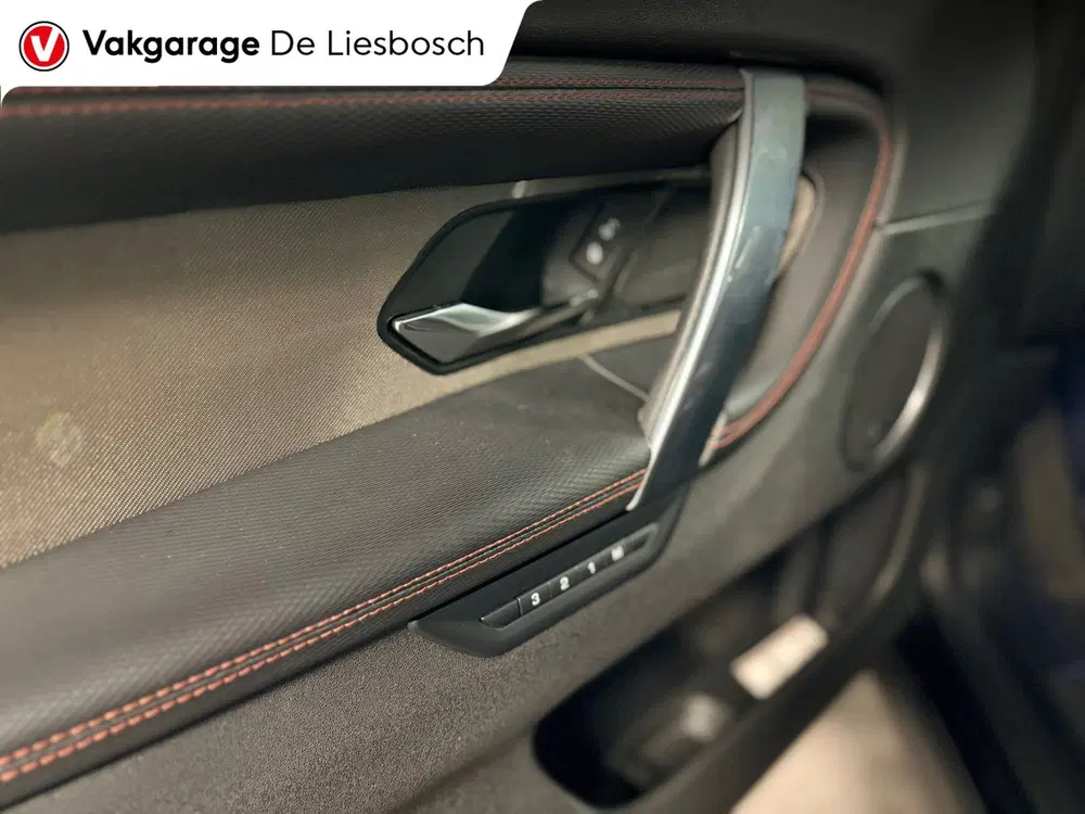 Land Rover Discovery Sport P300e 1.5 R-Dynamic HSE uit 2021, foto 10