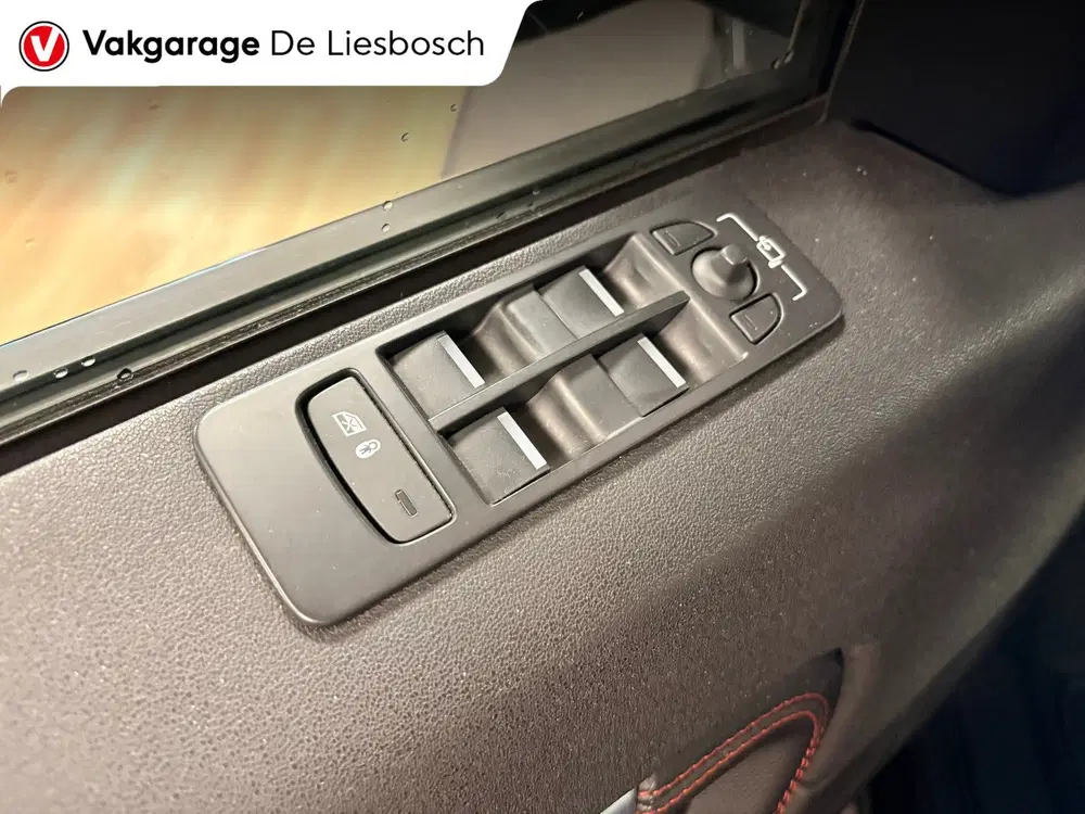Land Rover Discovery Sport P300e 1.5 R-Dynamic HSE uit 2021, foto 11