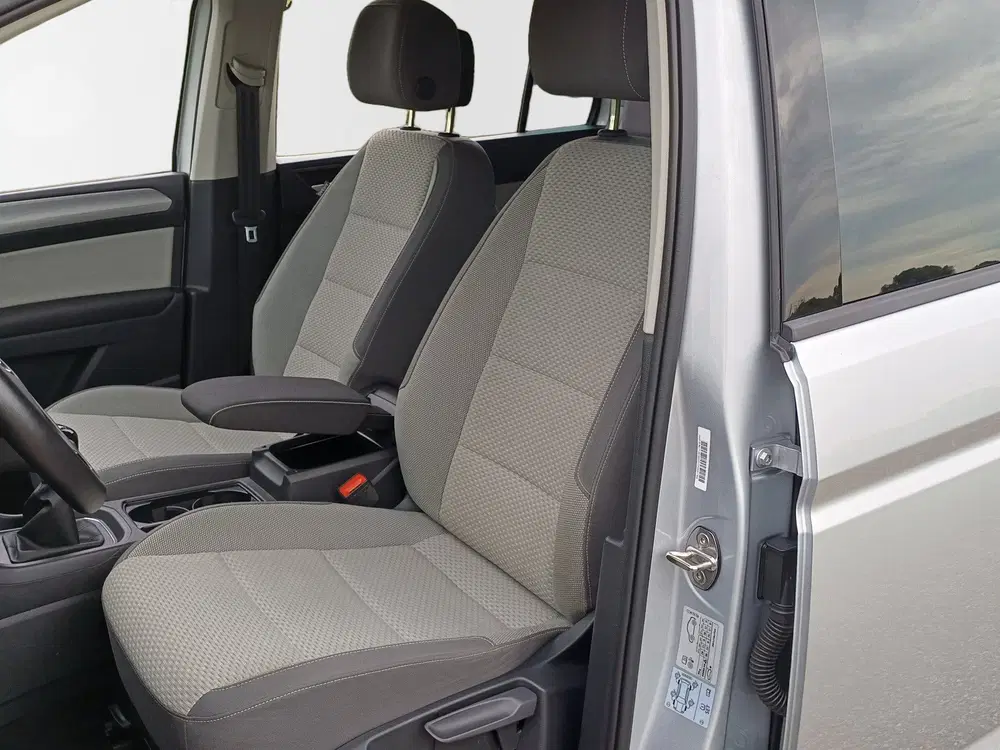 Volkswagen Touran 1.5 TSI Comfortline 7-Pers uit 2022, foto 2