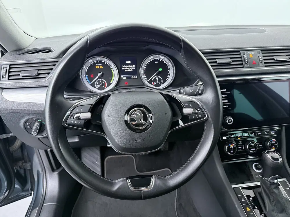 Skoda Superb 1.4 TSI iV 218pk Business Edition uit 2022, foto 12