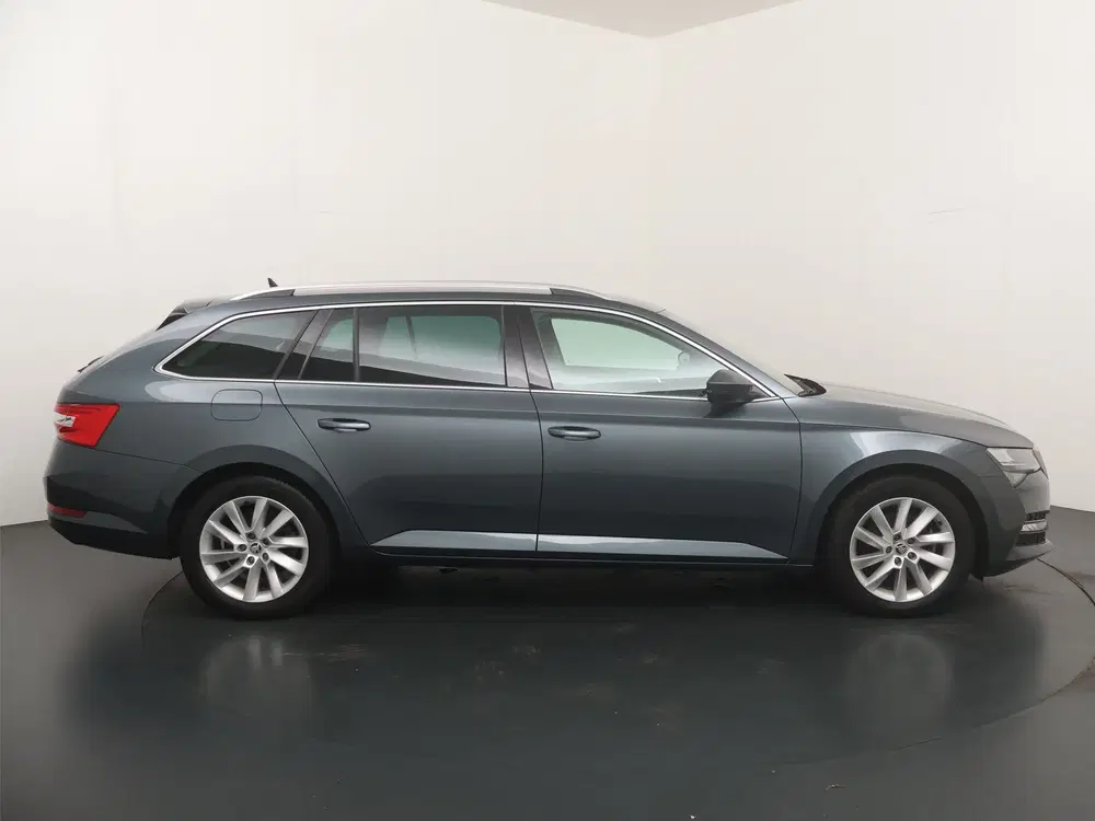 Skoda Superb 1.4 TSI iV 218pk Business Edition uit 2022, foto 6
