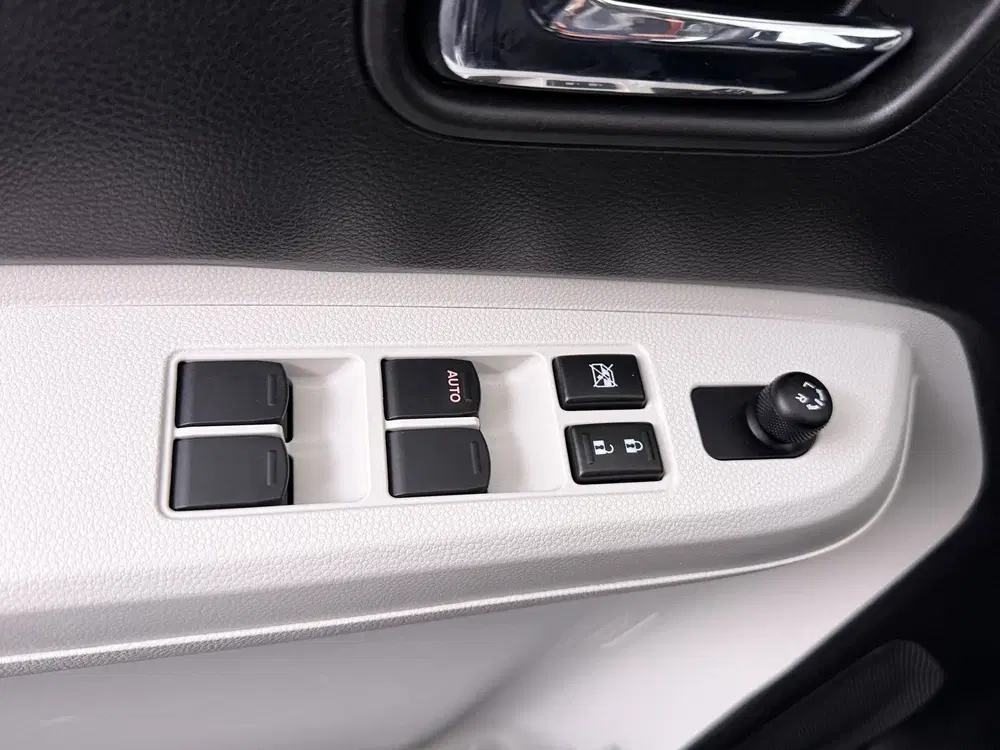 Suzuki Ignis 1.2 Smart Hybrid Stijl uit 2019, foto 4