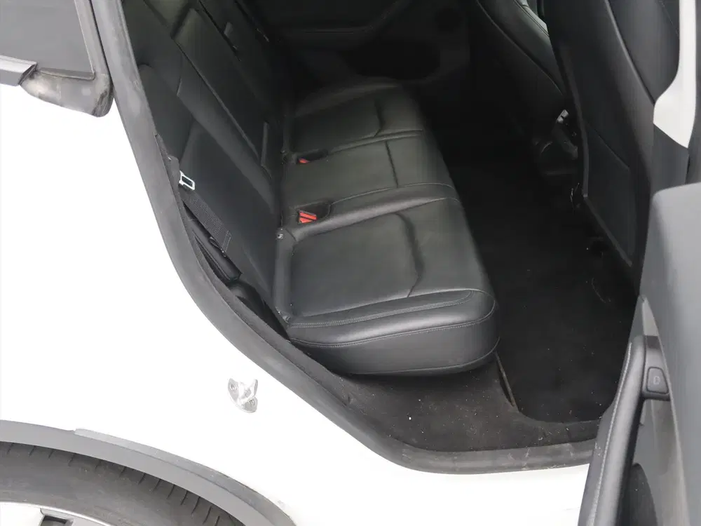 Tesla Model Y Standard RWD Plus 91.7% SoH [ AMD RYZEN+AU uit 2023, foto 15
