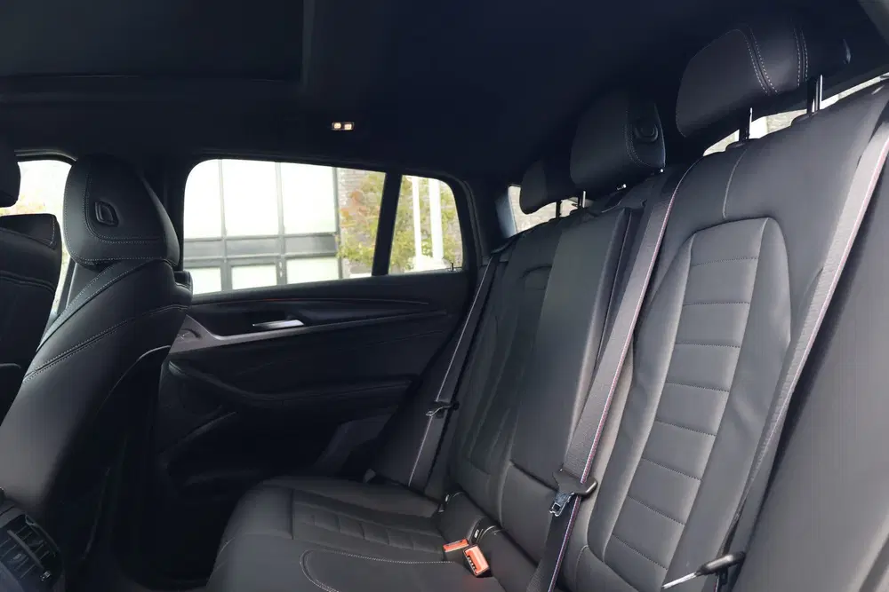 BMW X4 xDrive20i High Executive M Sport Automaat uit 2022, foto 6