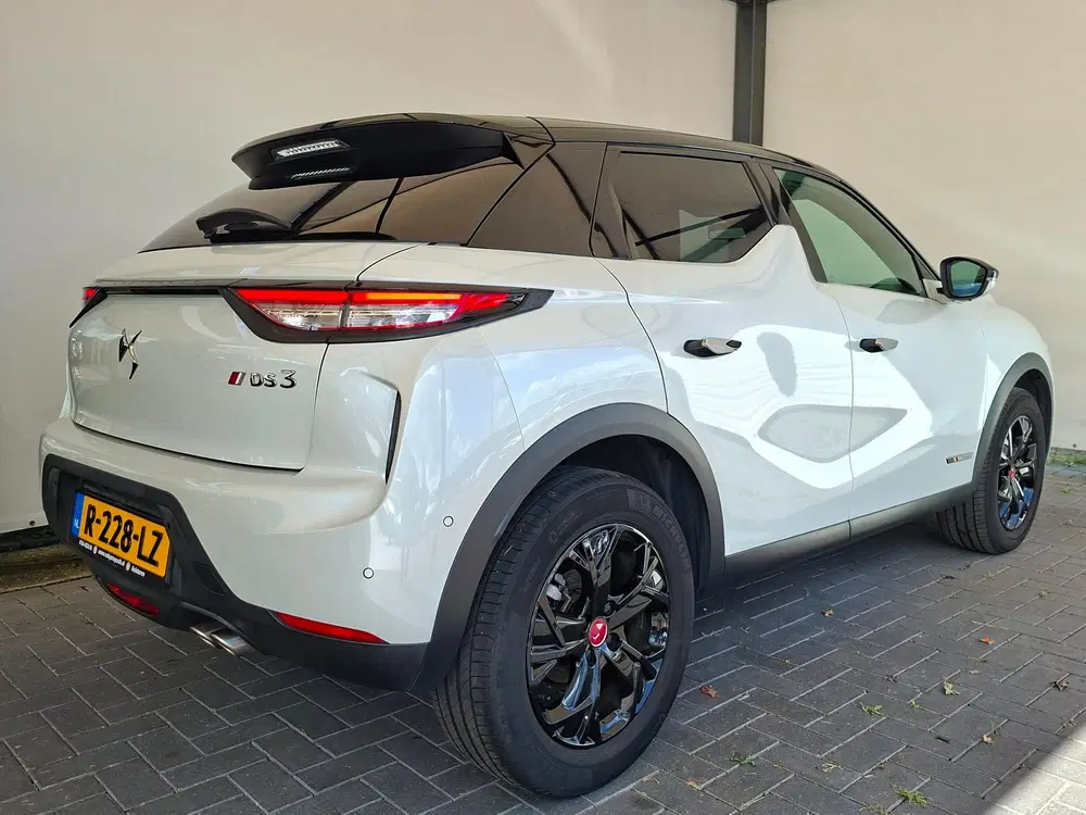 DS Automobiles DS 3 Crossback DS 3 Crossback 1.2 PureTech So Chic uit 2019, foto 2