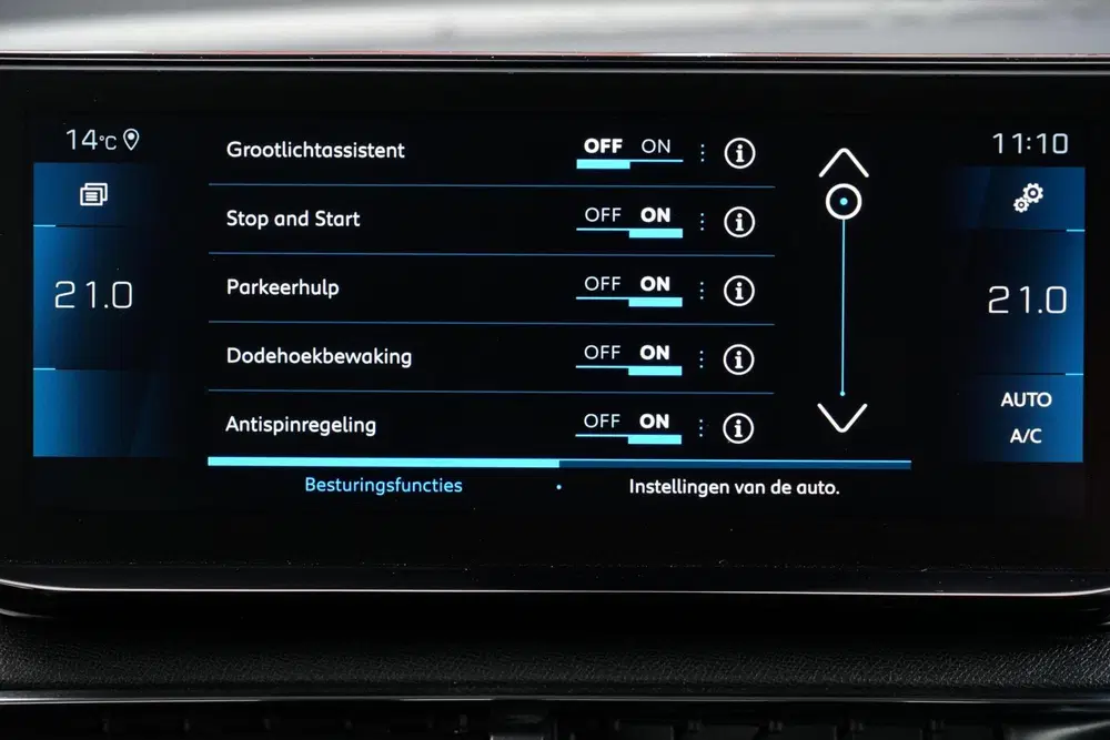 Peugeot 3008 1.2 PureTech Allure Pack uit 2021, foto 13