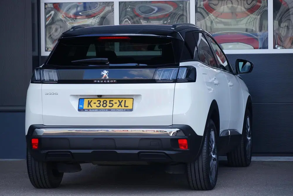 Peugeot 3008 1.2 PureTech Allure Pack uit 2021, foto 2