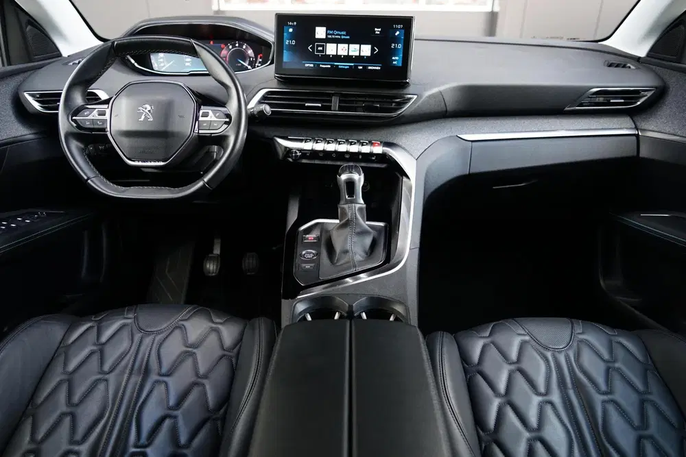 Peugeot 3008 1.2 PureTech Allure Pack uit 2021, foto 4