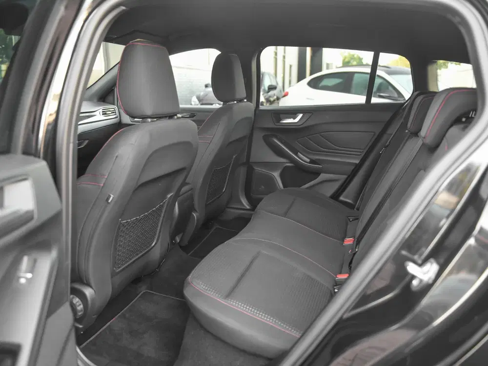 Ford Focus 1.0 EcoBoost Hybrid ST Line Trekhaak ACC H uit 2024, foto 12