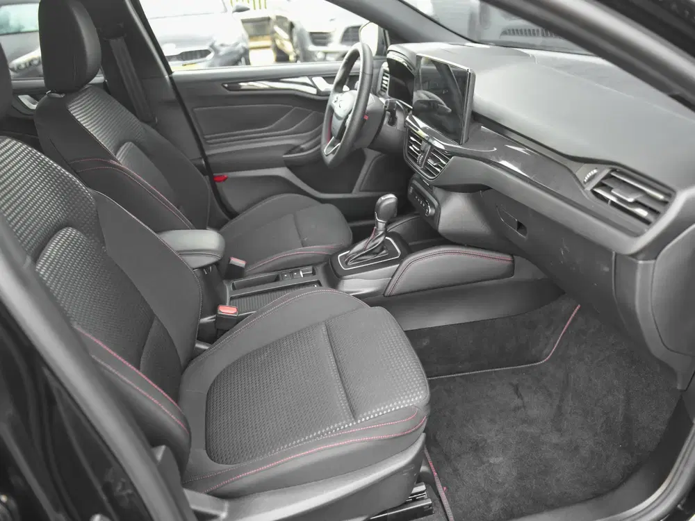 Ford Focus 1.0 EcoBoost Hybrid ST Line Trekhaak ACC H uit 2024, foto 14