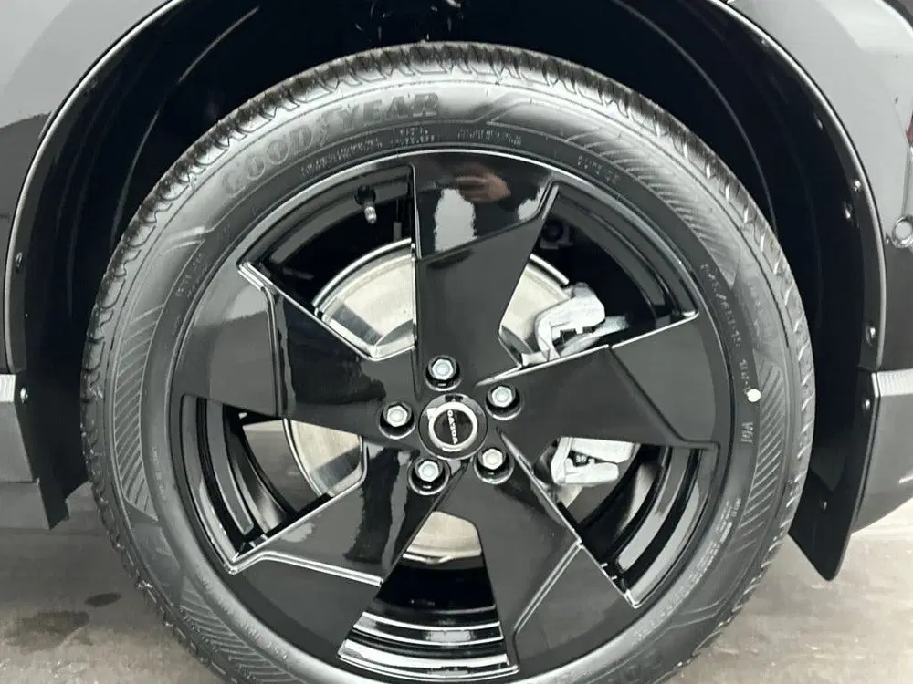 Volvo EX30 P5 Extended Range Ultra Black Edition uit 2026, foto 12