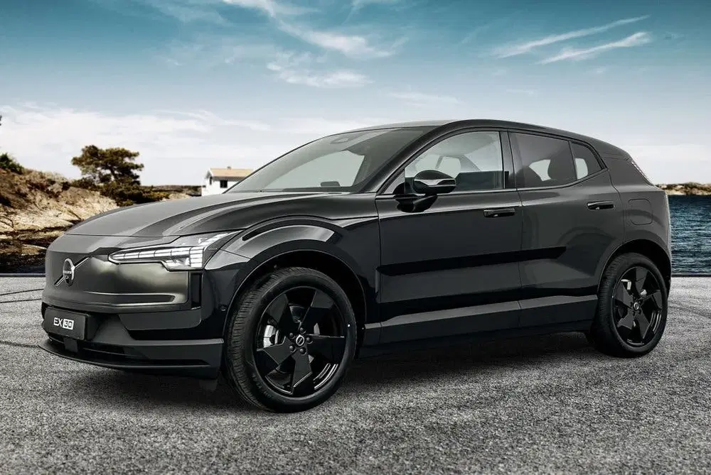 Volvo EX30 P5 Extended Range Ultra Black Edition uit 2026, foto 2