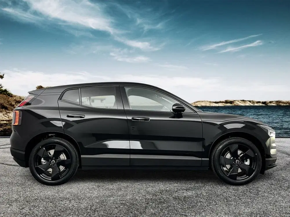 Volvo EX30 P5 Extended Range Ultra Black Edition uit 2026, foto 7