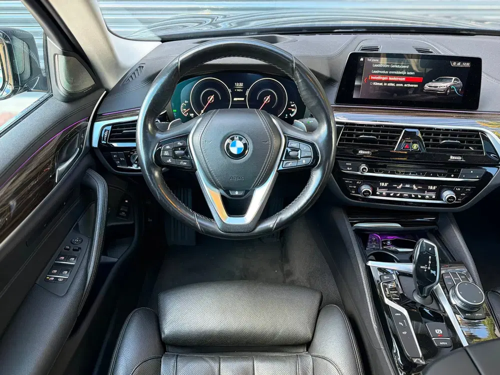 BMW 5-serie 530e iPerformance High Executive HuD uit 2019, foto 12
