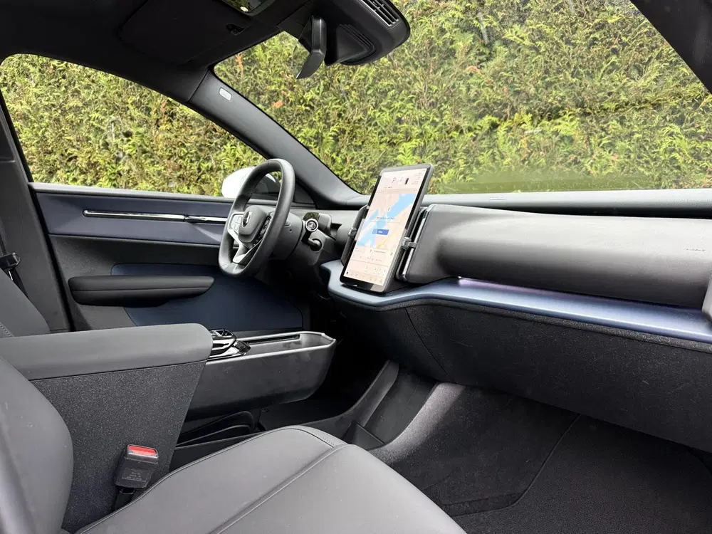 Volvo EX30 Single Motor Extended Range Ultra 69 kWh uit 2024, foto 12