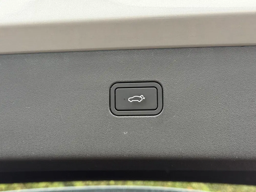 Volvo EX30 Single Motor Extended Range Ultra 69 kWh uit 2024, foto 9