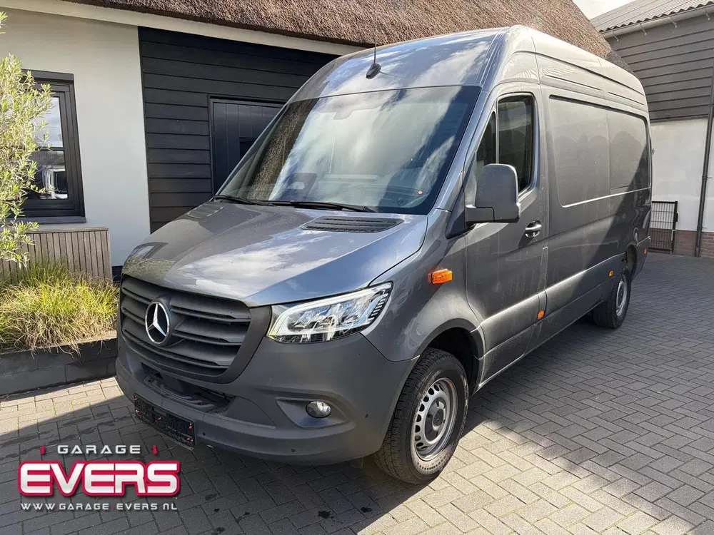 Mercedes-Benz Sprinter 317 1.9 CDI L2H2 RWD LED uit 2024