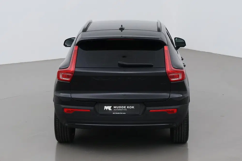 Volvo XC40 2.0 B3 Plus Black Edition uit 2025, foto 9