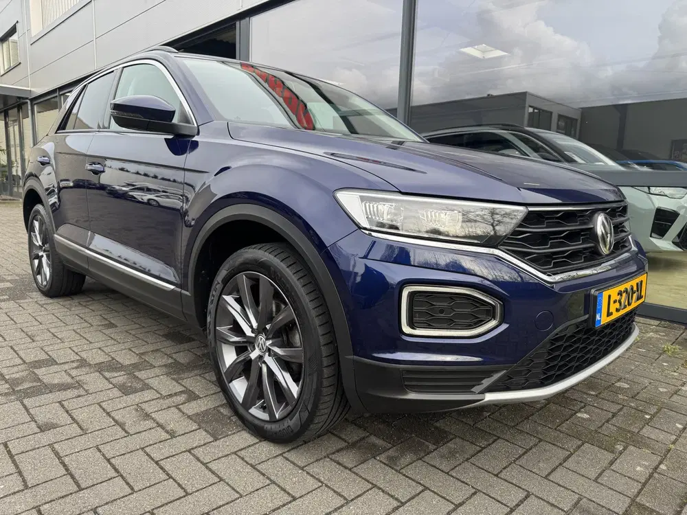 Volkswagen T-Roc 1.5 TSI Sport Business R Automaat uit 2019, foto 2