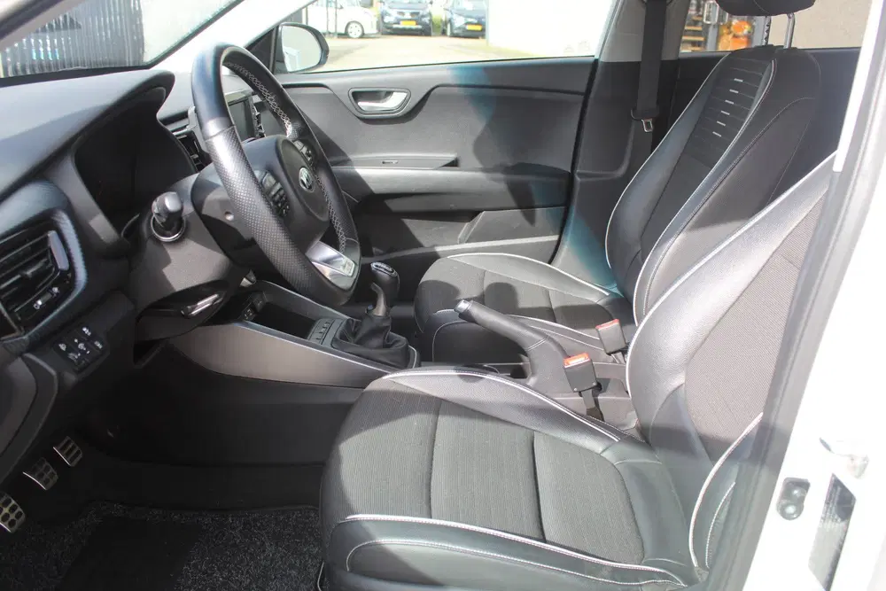 Kia Rio 1.0 TGDI GT-Line Edition Achteruitrijcamer uit 2020, foto 14