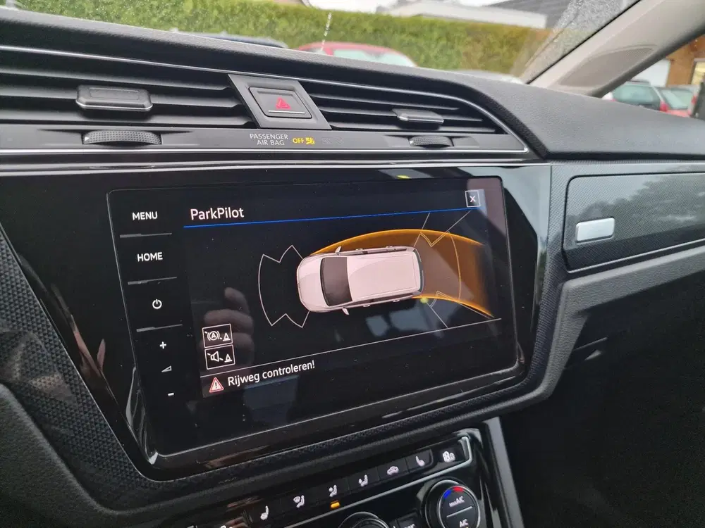 Volkswagen Touran 1.5 TSI DSG United R-line 7p uit 2020, foto 15