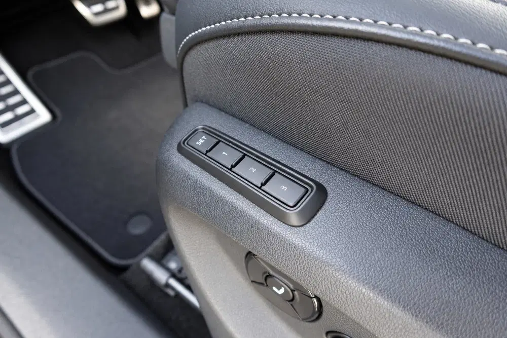 Volkswagen Tiguan 1.5 eHybrid R-Line PANO H&K MASSAGE KEYLES uit 2026, foto 7