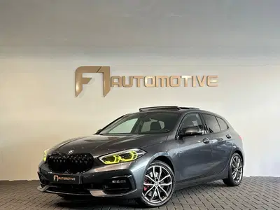 BMW 1-serie 120i High Executive Pano uit 2021