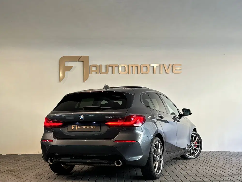BMW 1-serie 120i High Executive Pano uit 2021, foto 4