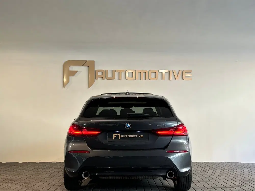 BMW 1-serie 120i High Executive Pano uit 2021, foto 5