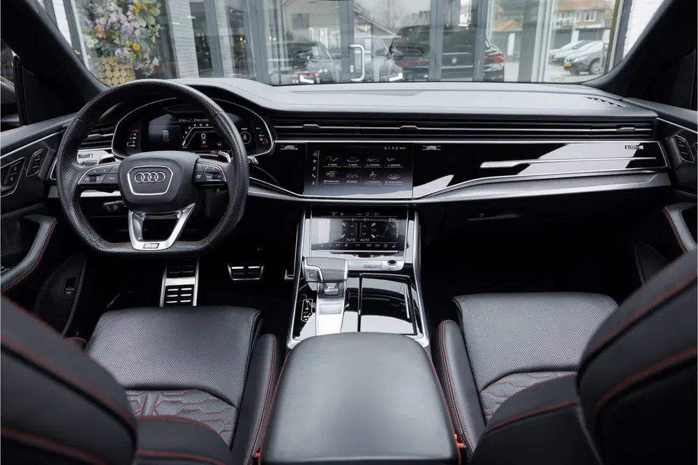 Audi RS Q8 4.0 TFSI Quattro Black Edition Pano uit 2020, foto 4