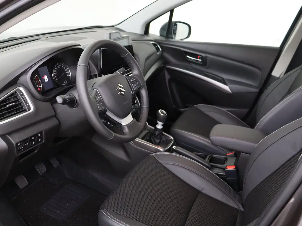 Suzuki S-Cross 1.4 Boosterjet Style Smart Hybrid uit 2026, foto 11
