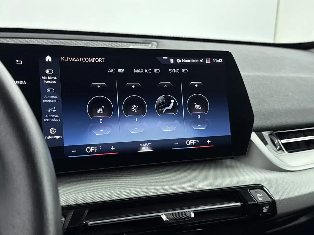 BMW X1 sDrive20i Automaat uit 2023, foto 15
