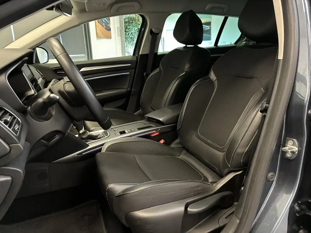 Renault Megane Mégane Estate 1.3 TCe 140 Techno uit 2023, foto 4
