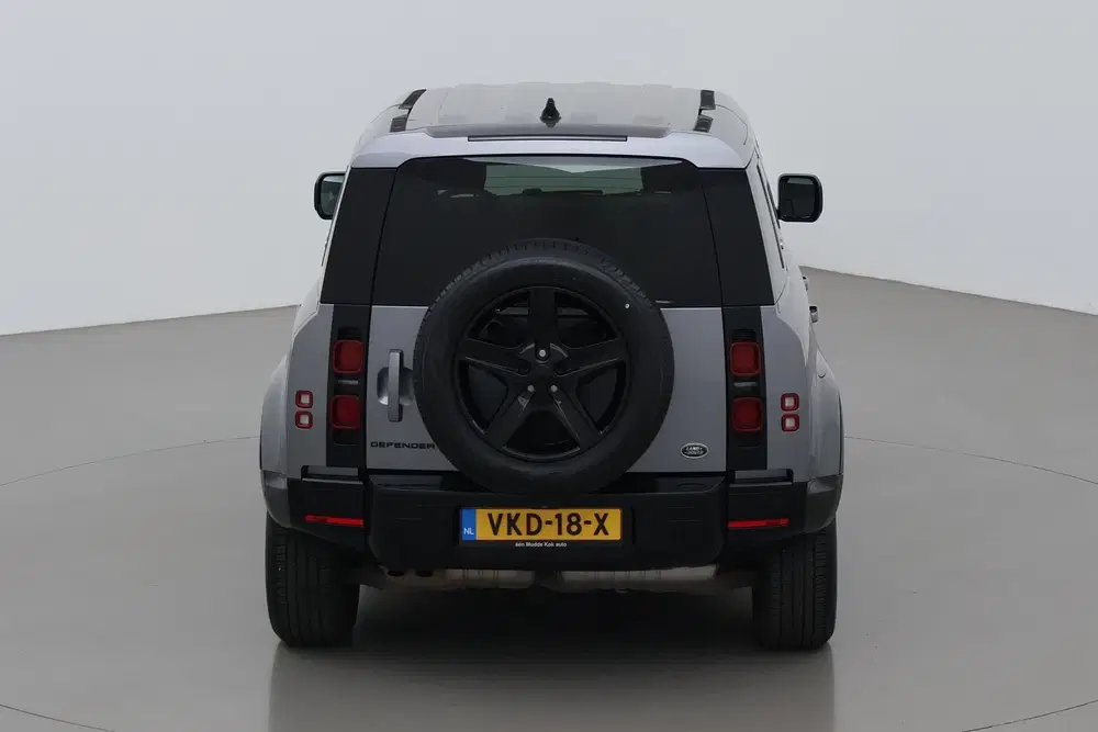 Land Rover Defender 110 D200 SE uit 2020, foto 9