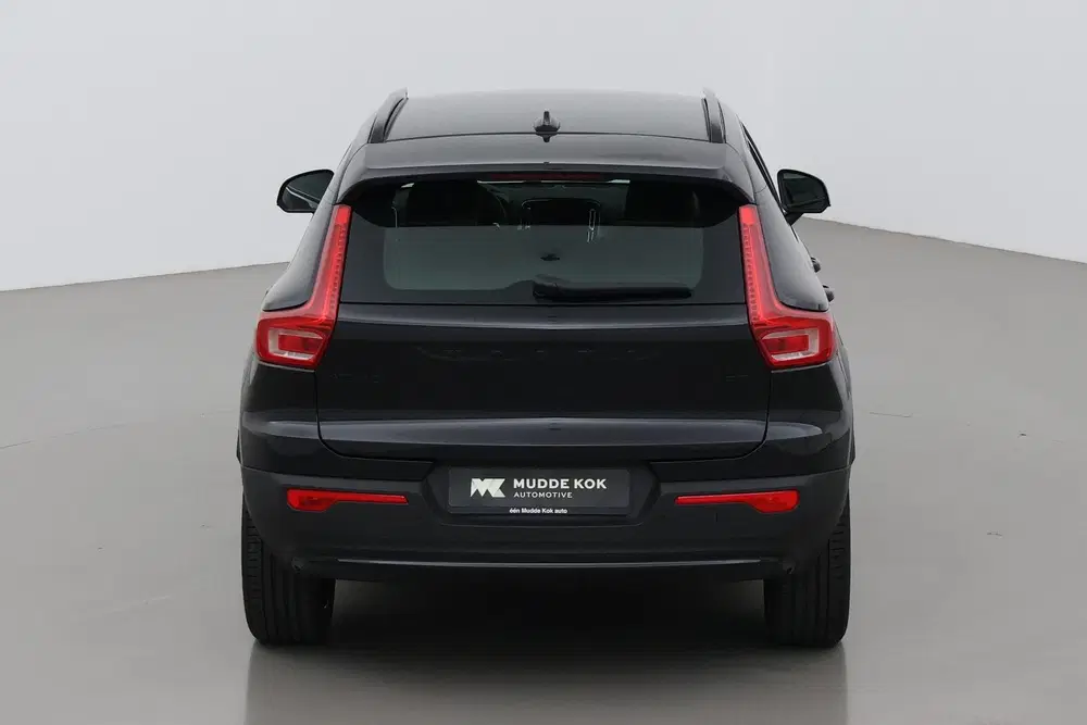 Volvo XC40 B3 Plus Black Edition uit 2025, foto 9