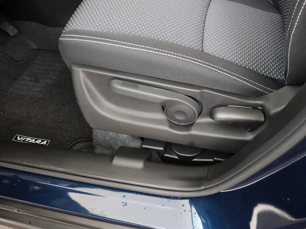 Suzuki Vitara 1.4 Boosterjet Smart Hybrid Select Automaa uit 2026, foto 11