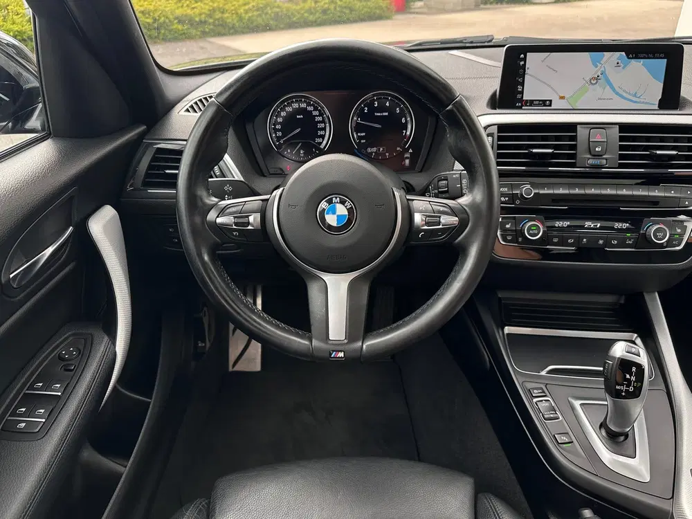 BMW 1-serie 118i M-Sport High Executive uit 2020, foto 3