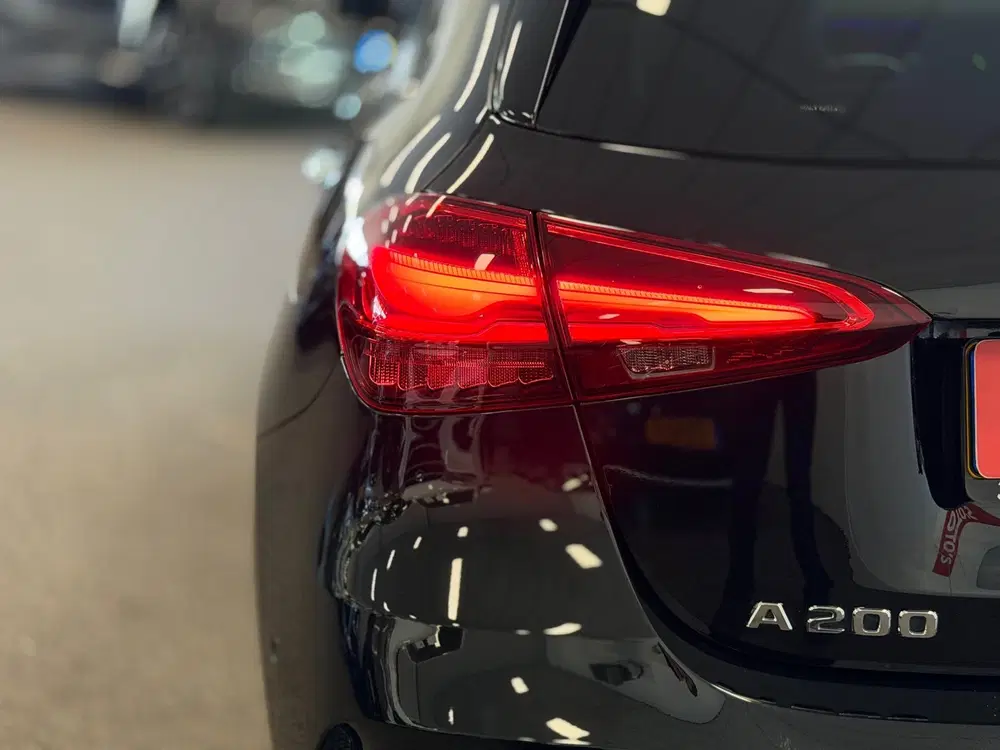Mercedes-Benz A-Klasse 200 AMG LINE uit 2023, foto 11