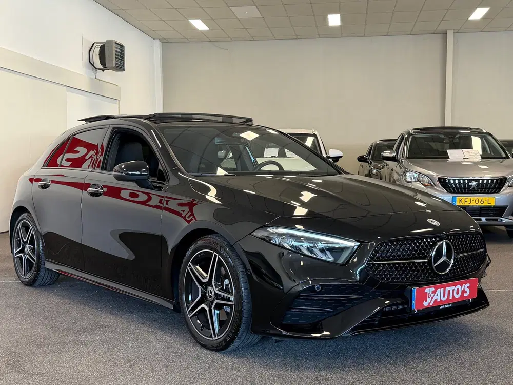 Mercedes-Benz A-Klasse 200 AMG LINE uit 2023, foto 6