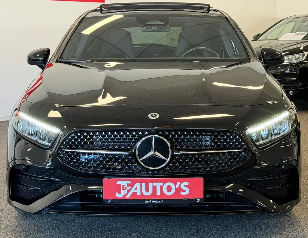 Mercedes-Benz A-Klasse 200 AMG LINE uit 2023, foto 7