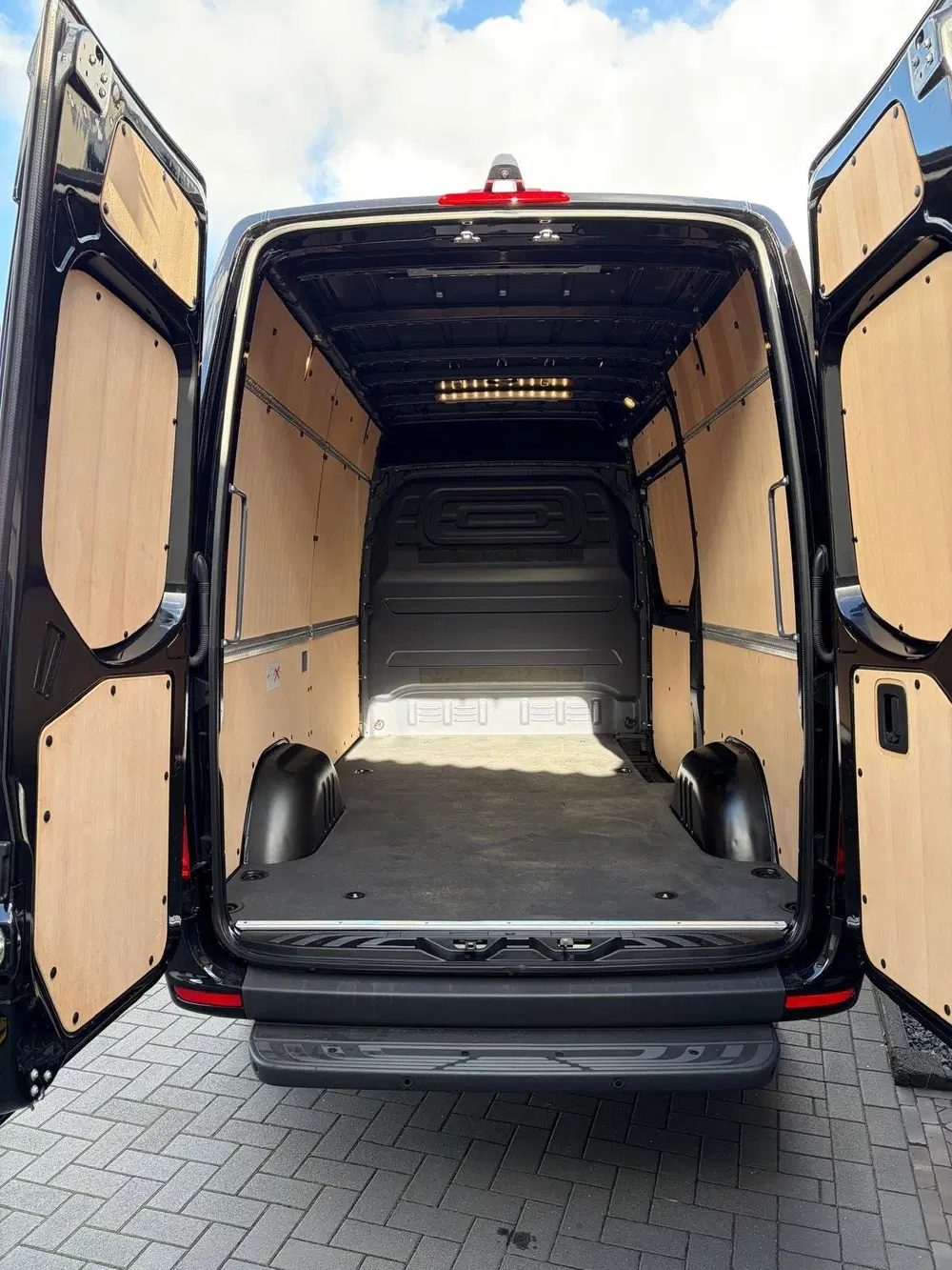 Mercedes-Benz Sprinter 317 1.9 CDI L2H2 RWD LED uit 2024, foto 15