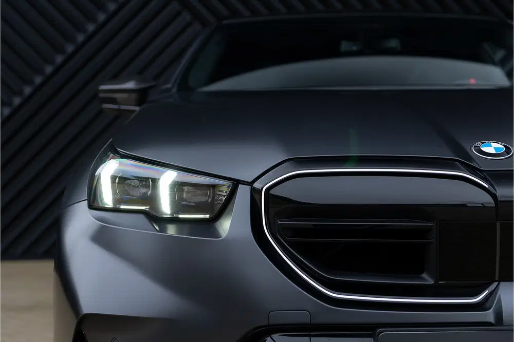 BMW M5 Touring V8 Hybride M Keramisch Frozen Pano uit 2025, foto 15