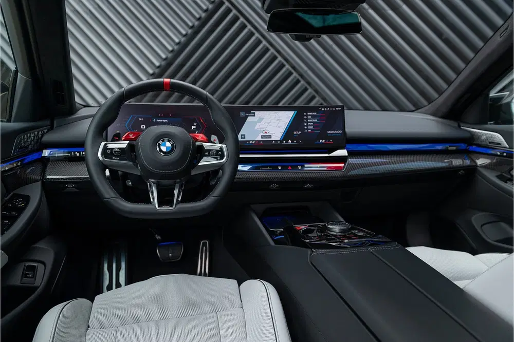 BMW M5 Touring V8 Hybride M Keramisch Frozen Pano uit 2025, foto 7