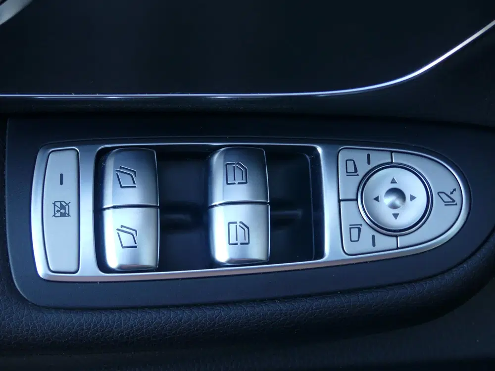 Mercedes-Benz V-Klasse 220d Lang Dubbel Cabine Panoramadak uit 2020, foto 9