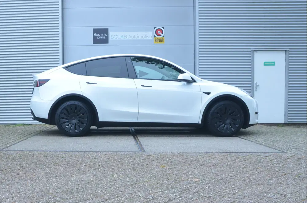 Tesla Model Y Long Range AWD 75 kWh AutoPilot3.0 Ryzen uit 2023, foto 9