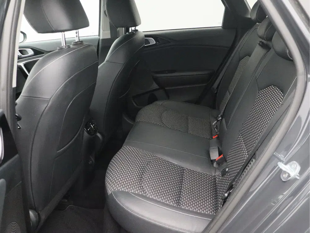Kia Ceed 1.6 GDI PHEV DynamicPlusLine uit 2022, foto 10