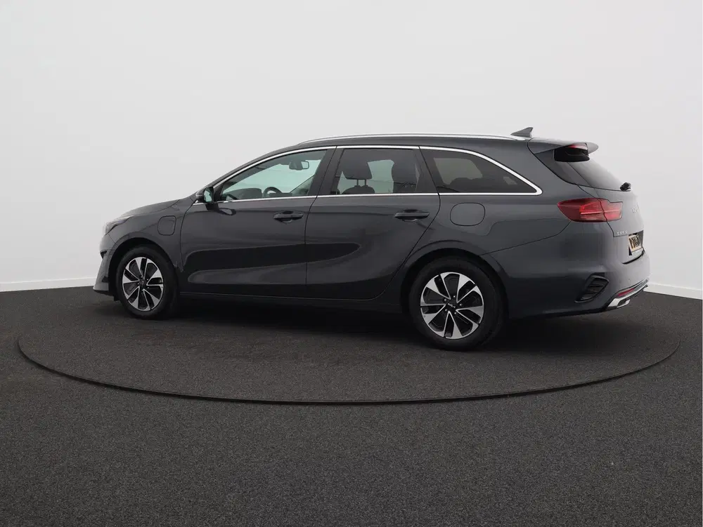 Kia Ceed 1.6 GDI PHEV DynamicPlusLine uit 2022, foto 12