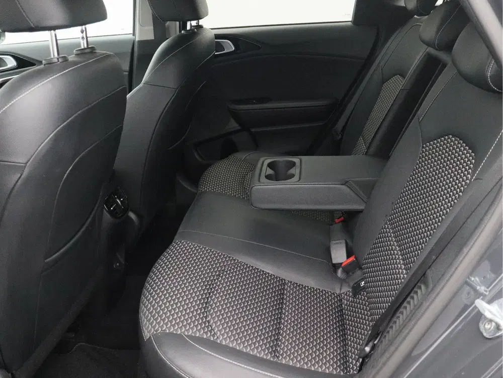 Kia Ceed 1.6 GDI PHEV DynamicPlusLine uit 2022, foto 13