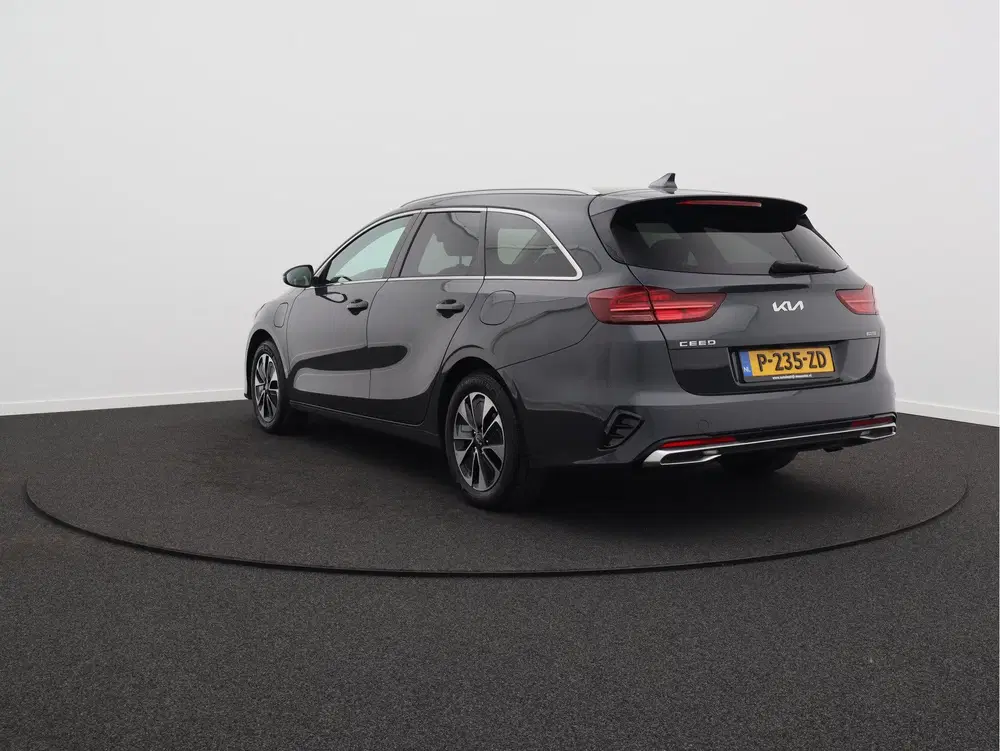 Kia Ceed 1.6 GDI PHEV DynamicPlusLine uit 2022, foto 14