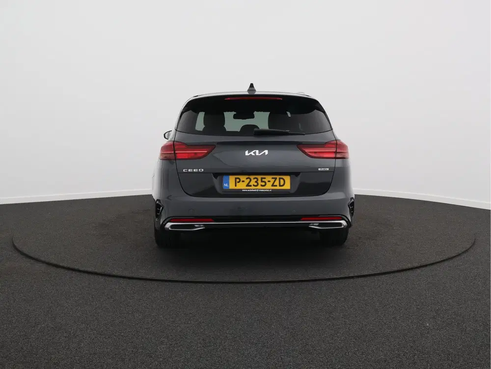 Kia Ceed 1.6 GDI PHEV DynamicPlusLine uit 2022, foto 15